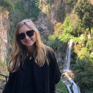 Meet your Posher, Livia